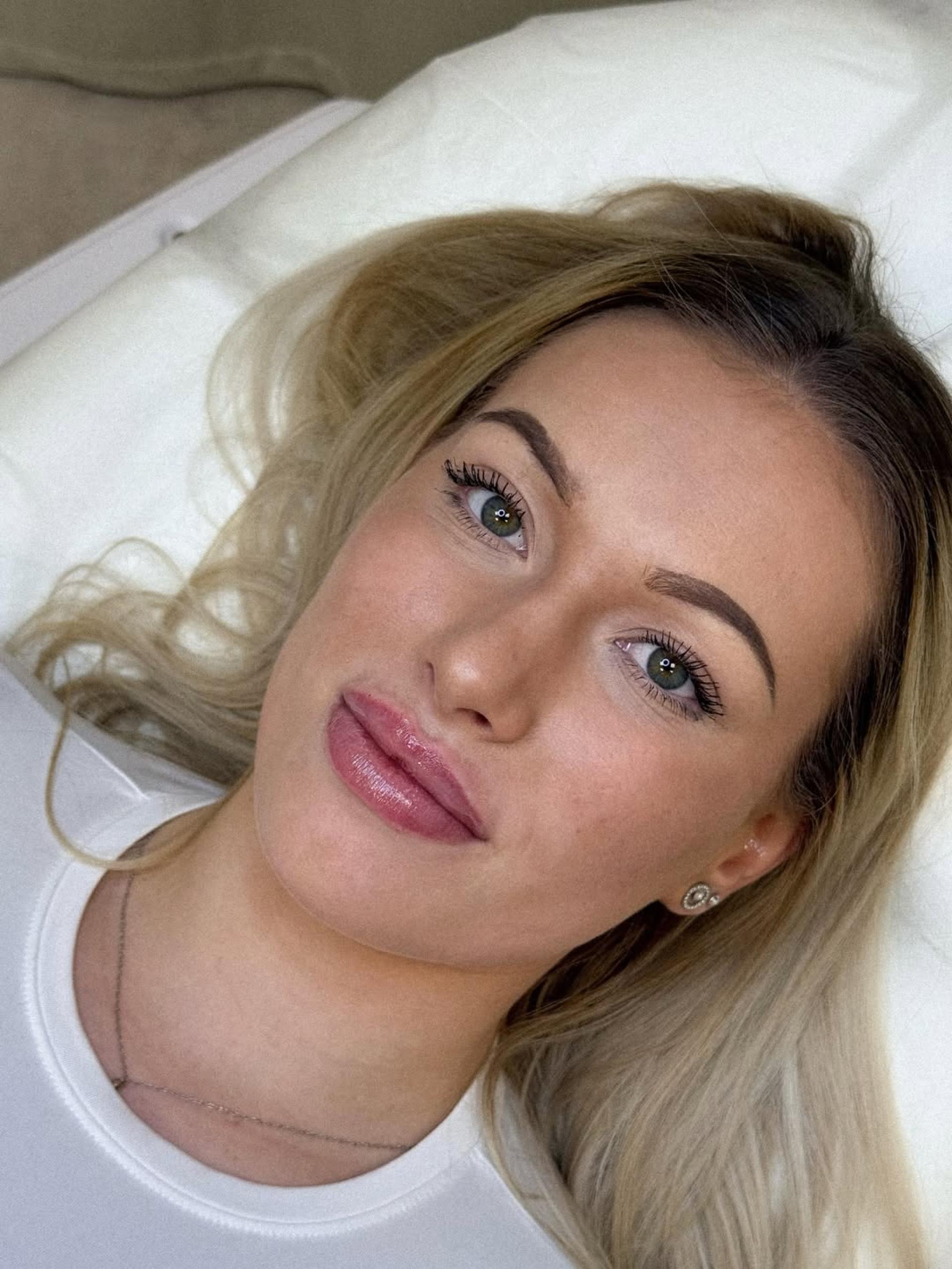 &Uacute;prava kontur rtů